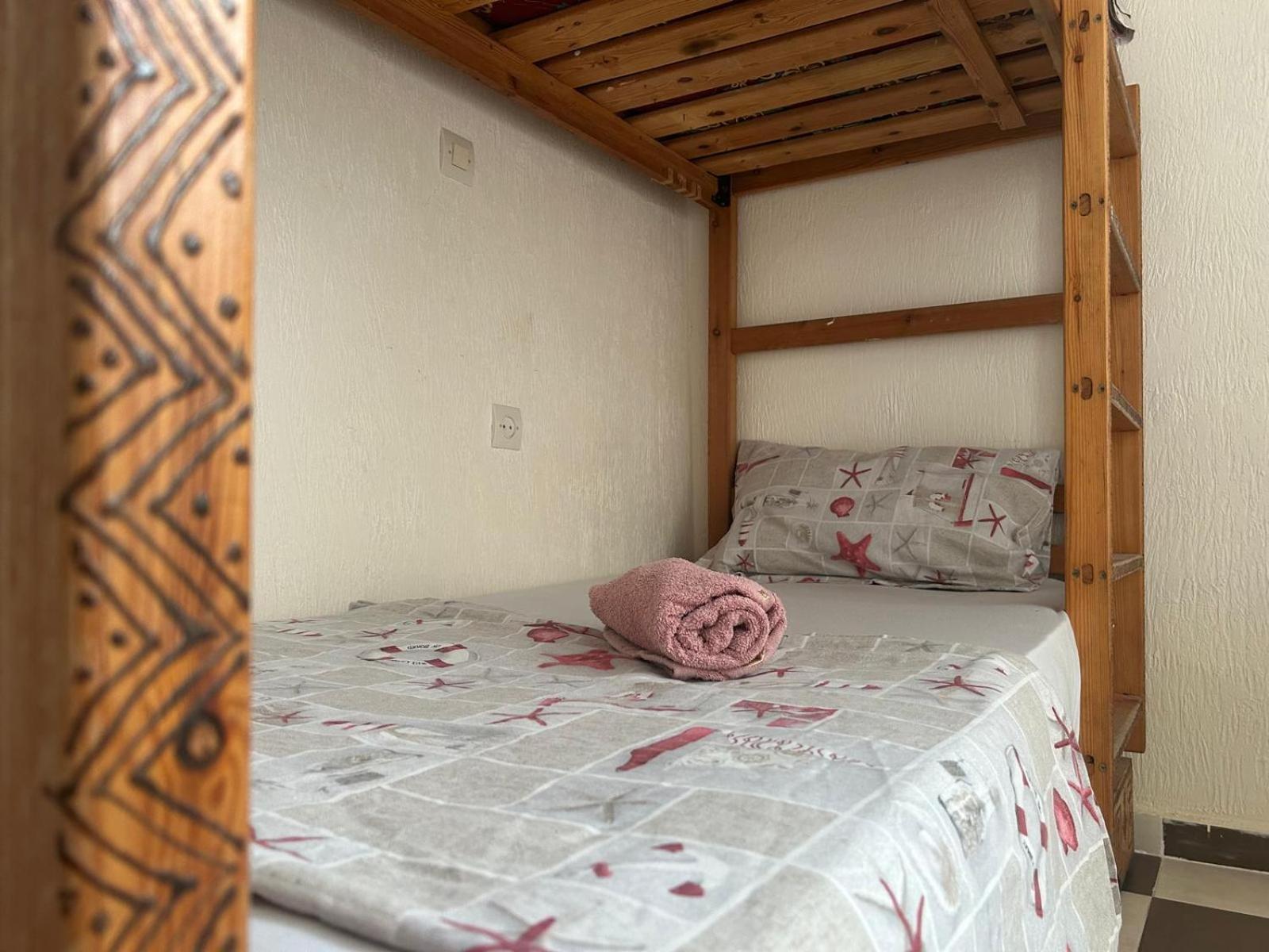 Idriss Tamraght Surfhostel Taghazout Habitación foto